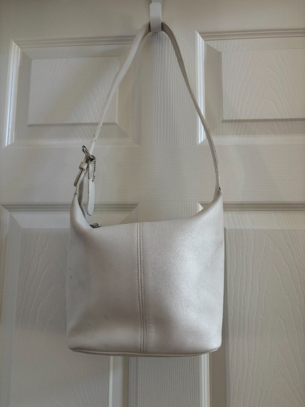 Vintage Coach 4148 White Leather Bucket Bag - Picture 2 of 5